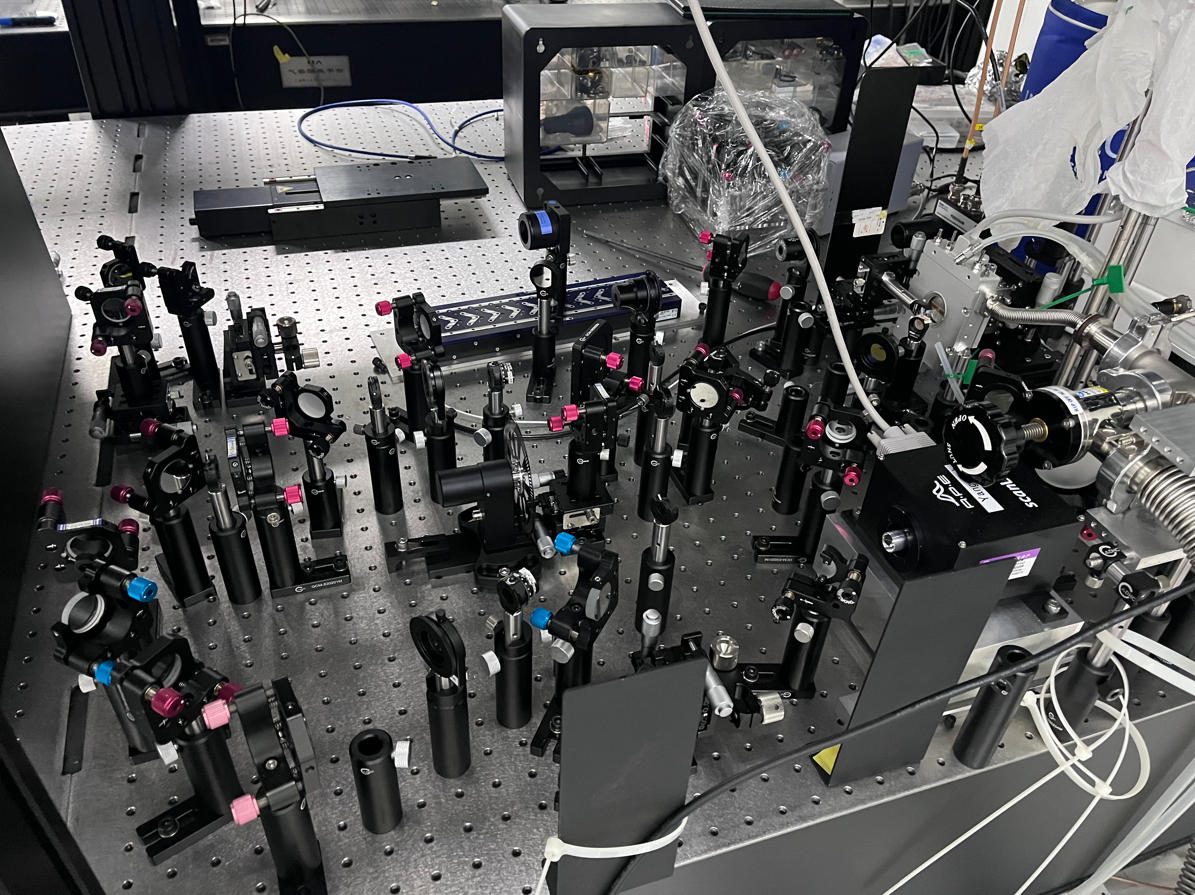 Ultrafast reflectivity