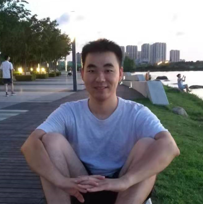 郑召召
